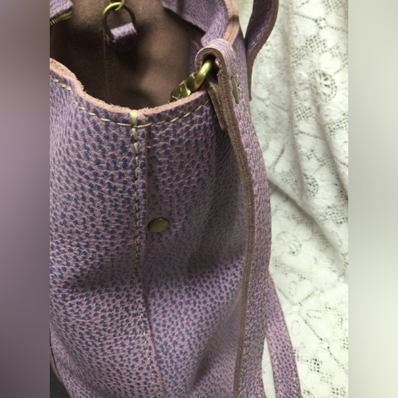 Portland Leather Goods Medium Crossbody Bag. Lilac - Picture 11 of 15